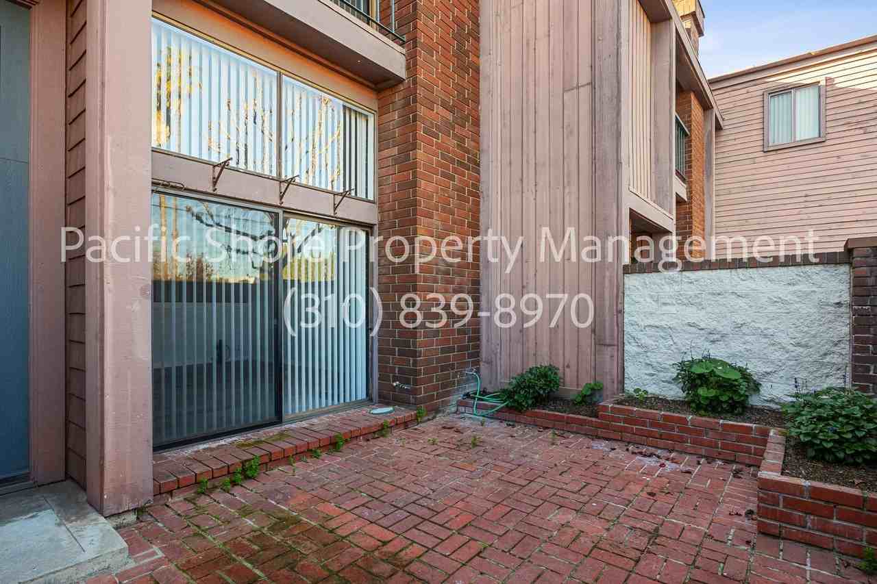 4631 Alla Rd #8 - Photo 4 of 31