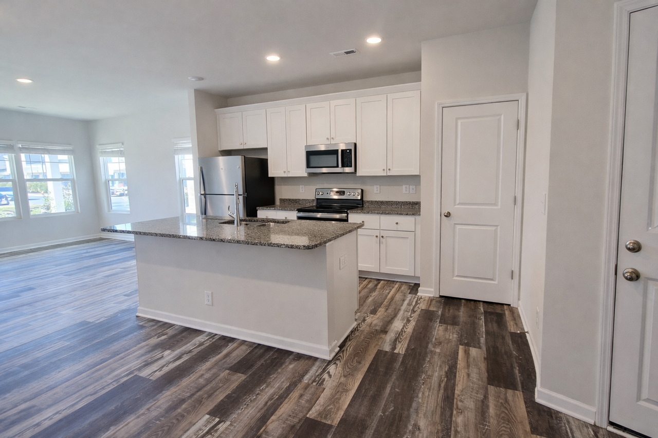 1207 Pine St - Photo 5 of 19