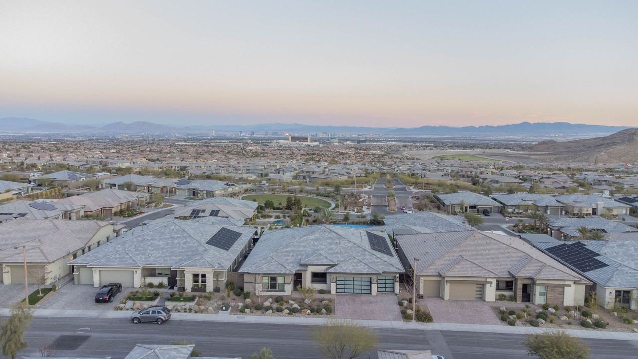 756 Bruce Moorland St - Photo 6 of 50