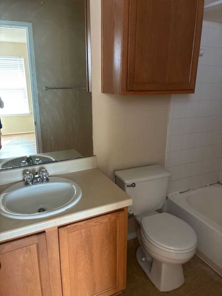 13720 Harris Ridge Blvd - Photo 6 of 15