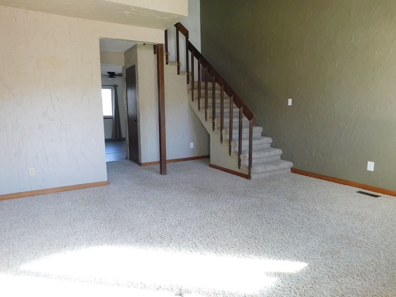 2338 1/2 Rattlesnake Ct - Photo 2 of 21