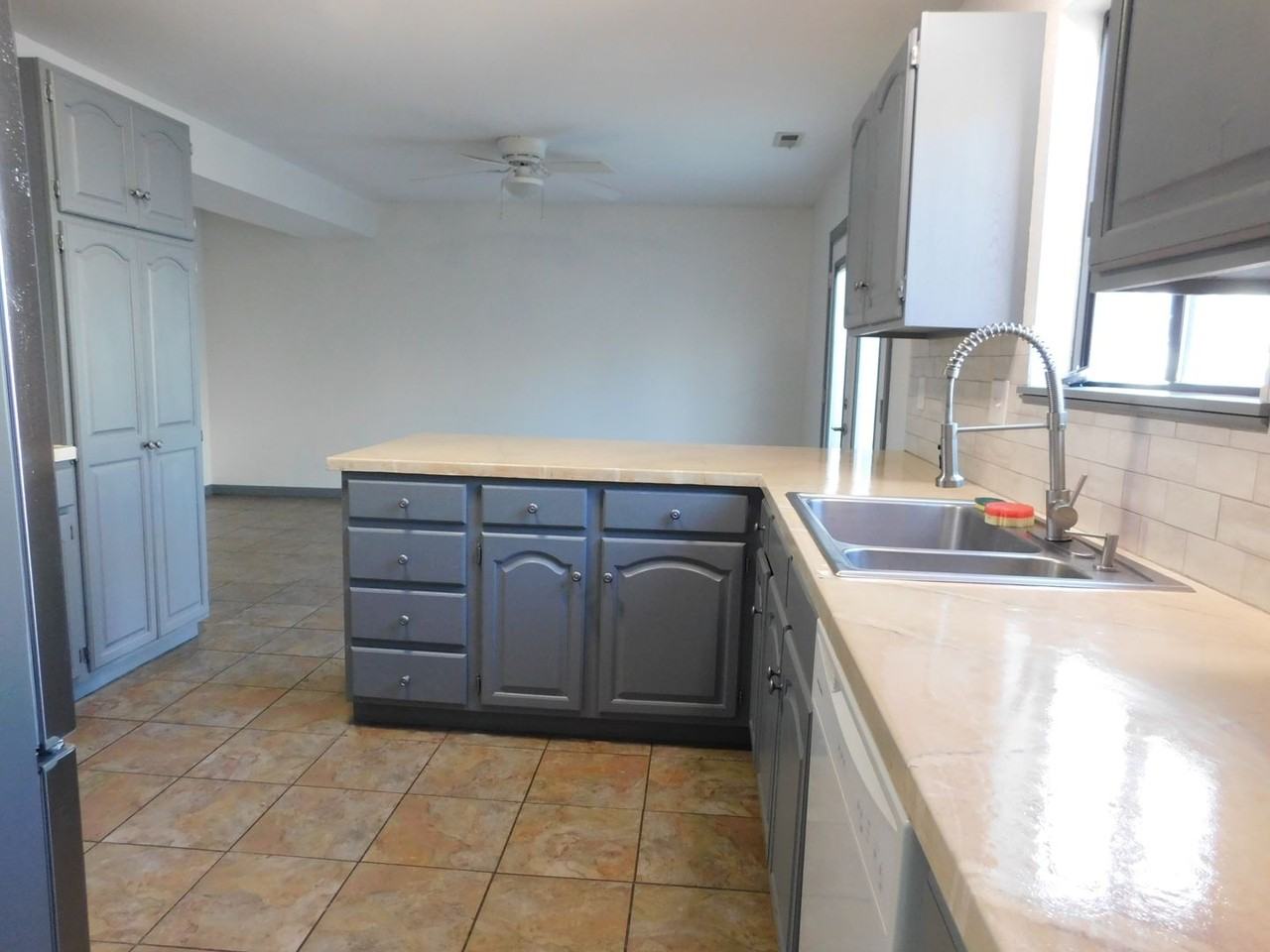 2338 1/2 Rattlesnake Ct - Photo 4 of 21