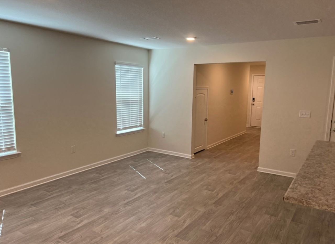 585 Earl Godwin Rd - Photo 3 of 13