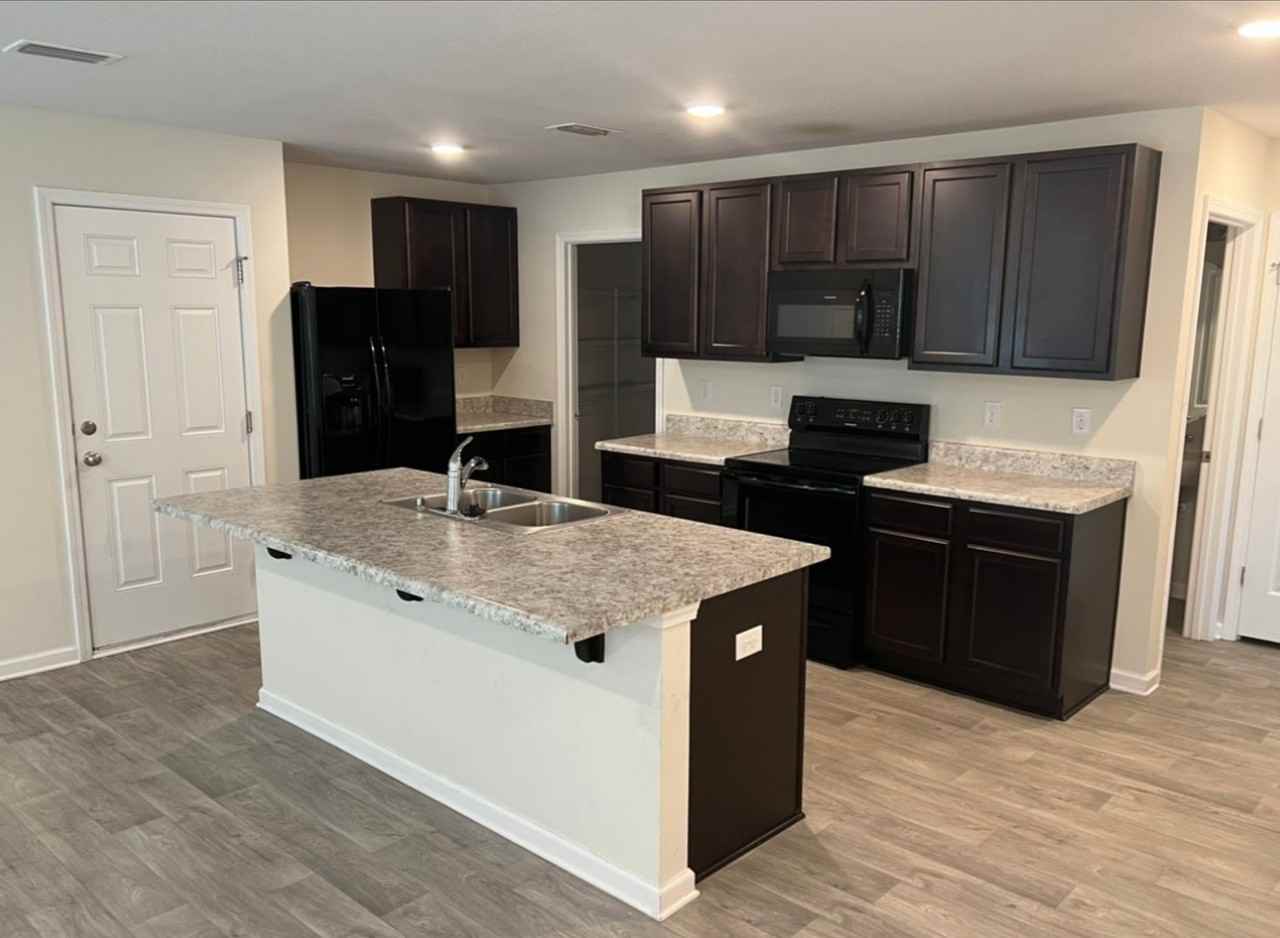 585 Earl Godwin Rd - Photo 4 of 13