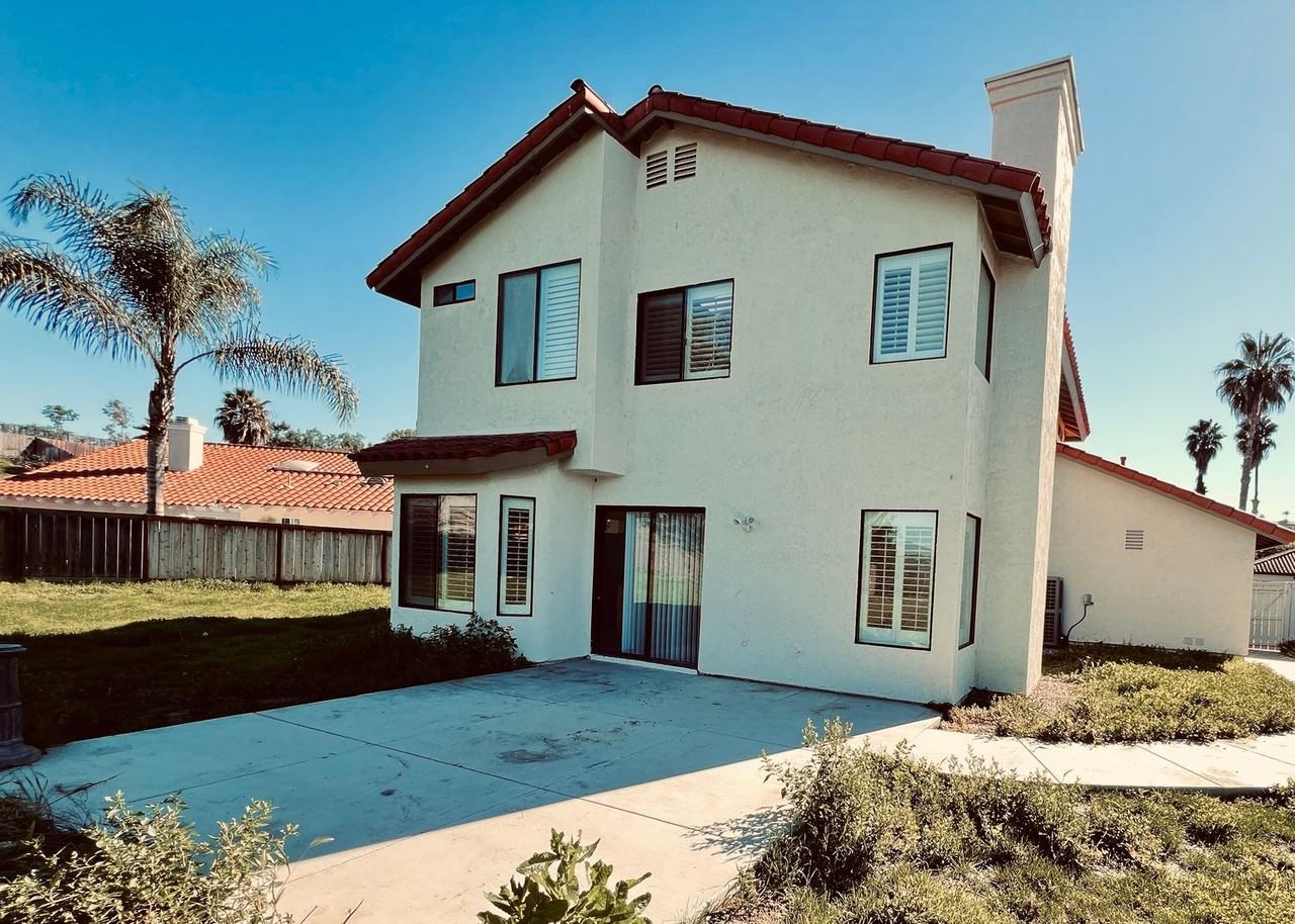 4996 Wildwood Dr - Photo 3 of 28