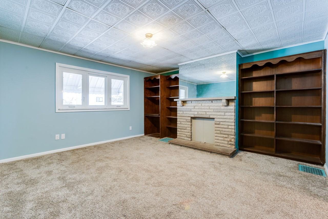 39 Allen St - Photo 2 of 45