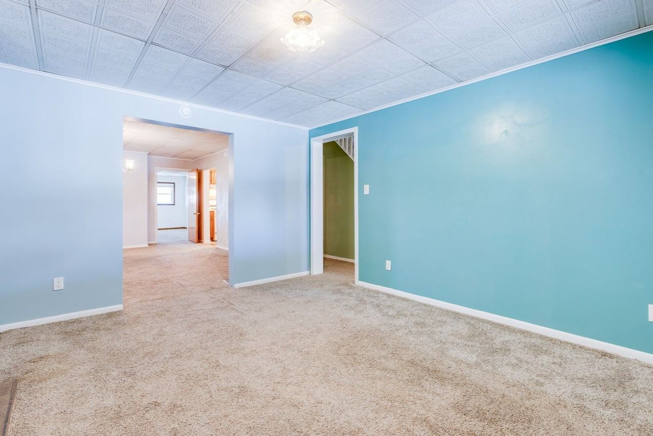 39 Allen St - Photo 6 of 45