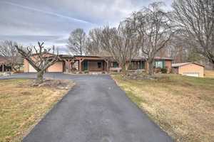 featured image of 563 Hales Chapel Rd