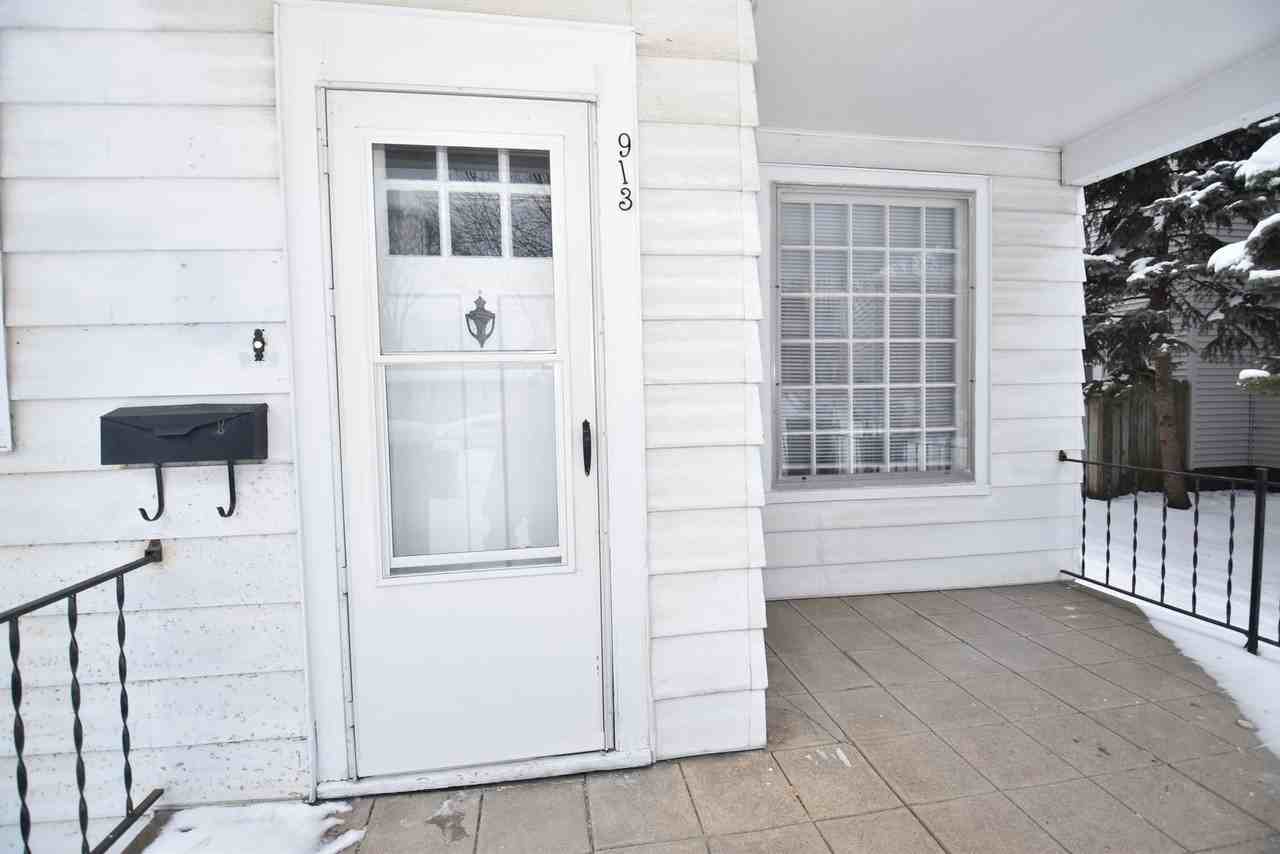 913 E Washington St - Photo 2 of 7