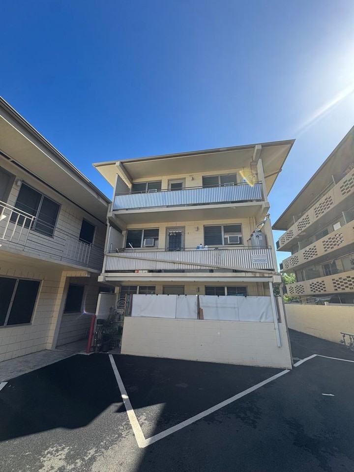 2765 Kapiolani Blvd #308 - Photo 2 of 15