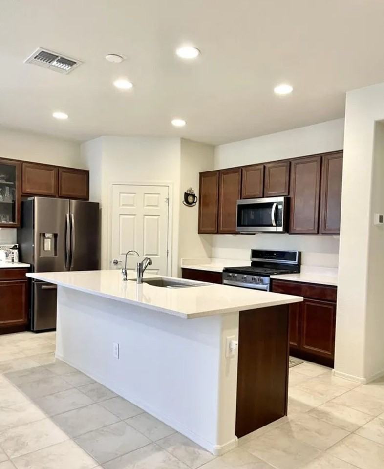 25538 N 164th Ave - Photo 5 of 50