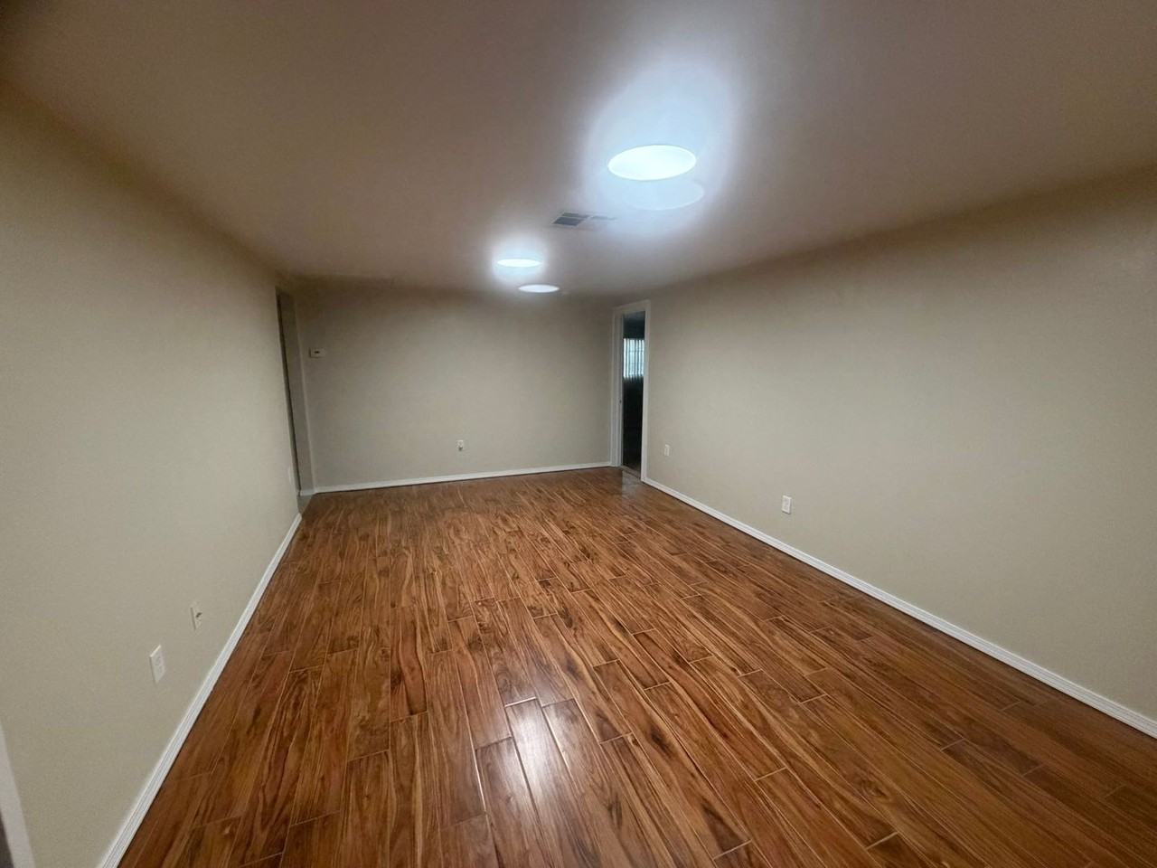 315 N Maple St - Photo 3 of 17