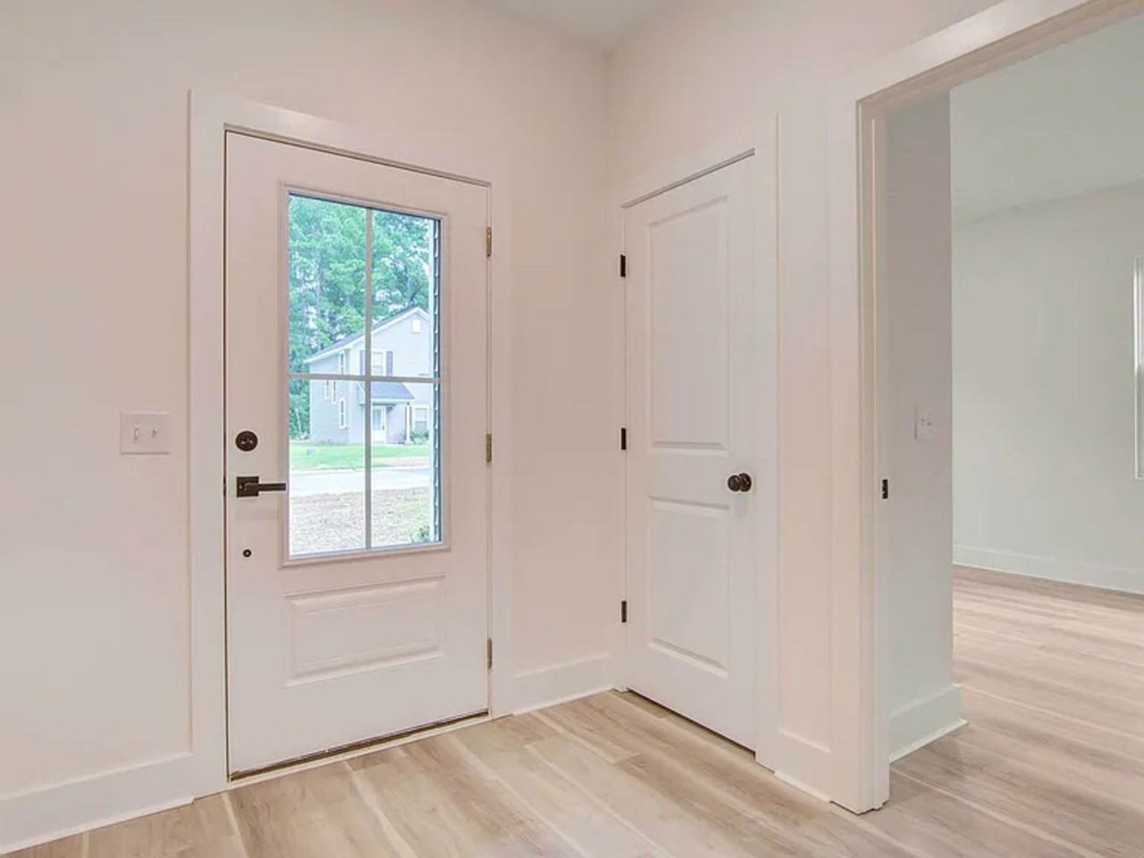 8705 Jenny Lind St - Photo 7 of 27