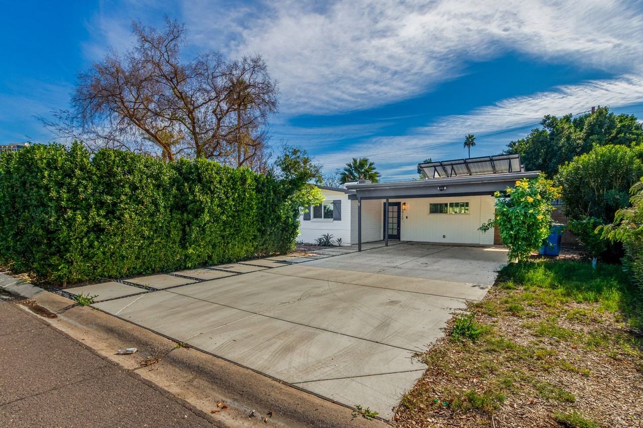 429 W Flower St - Photo 2 of 29