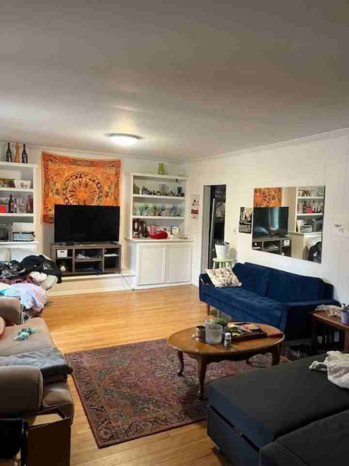 202 E Dodds St - Photo 4 of 20