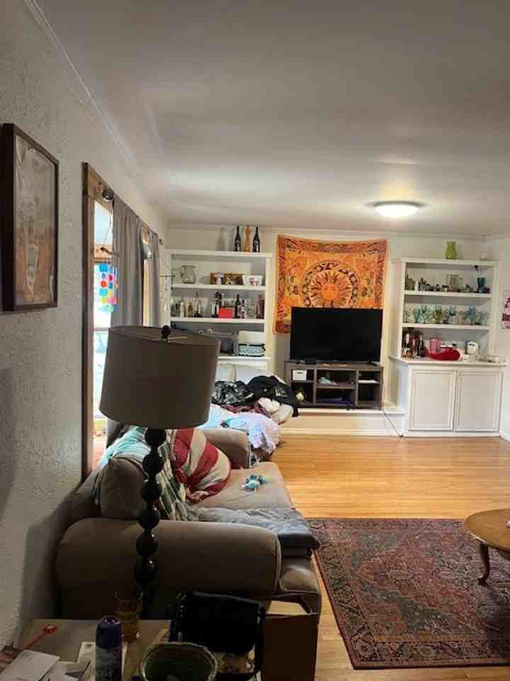 202 E Dodds St - Photo 5 of 20