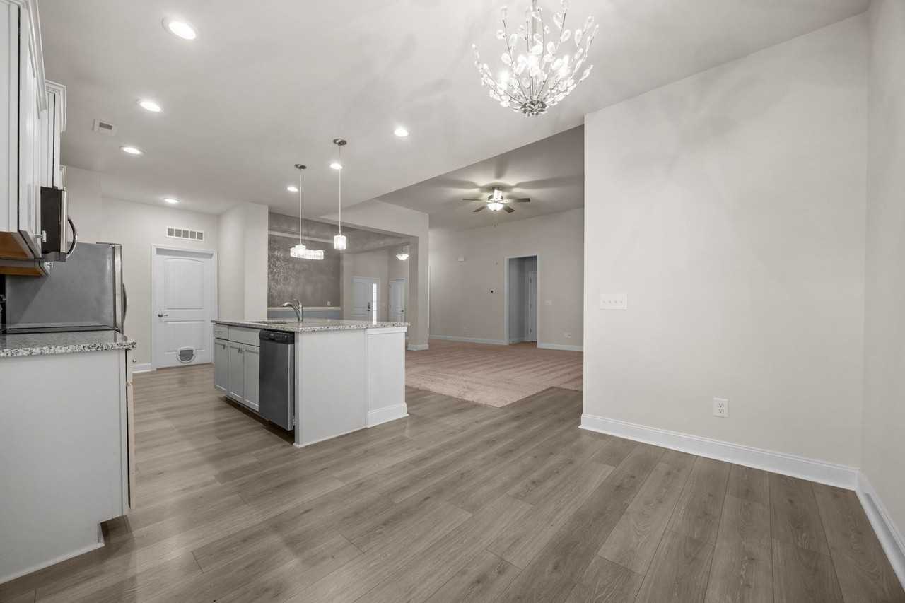 75 Rolling Waters Ct - Photo 7 of 50