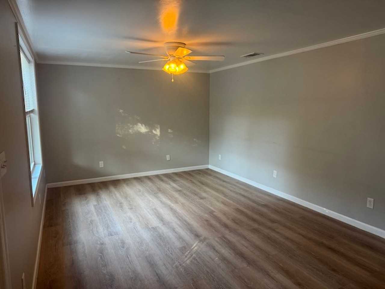 1525 S Pearl St - Photo 4 of 23