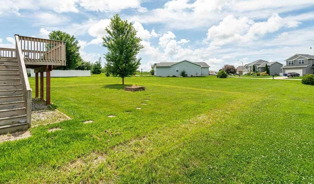 5508 Summerland Dr - Photo 4 of 31