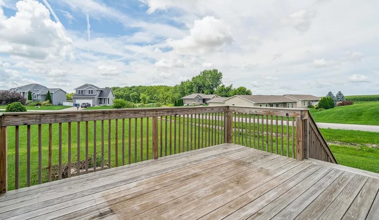 5508 Summerland Dr - Photo 5 of 31