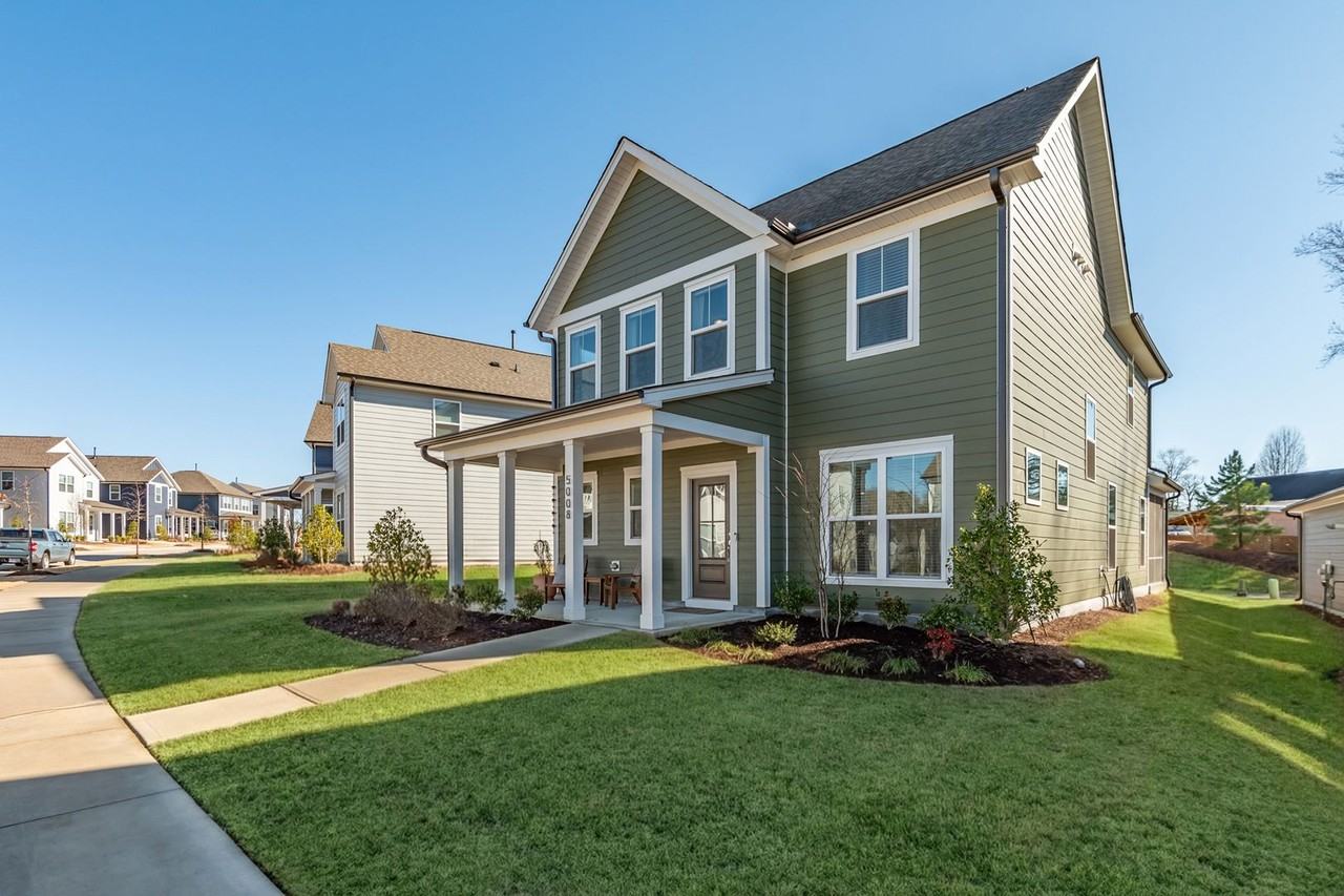 5008 Megara Run - Photo 2 of 27