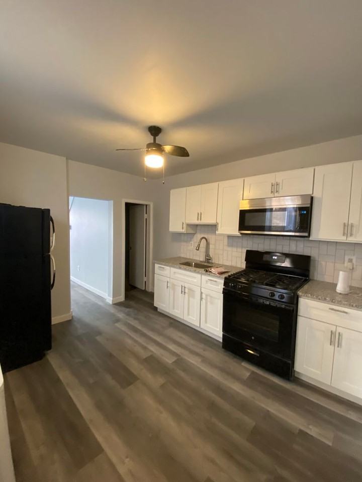 2080 E Pacific St - Photo 5 of 19