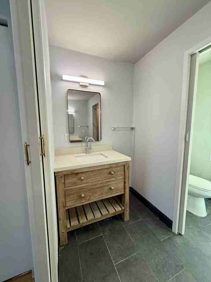 2226 Summer St - Photo 3 of 13