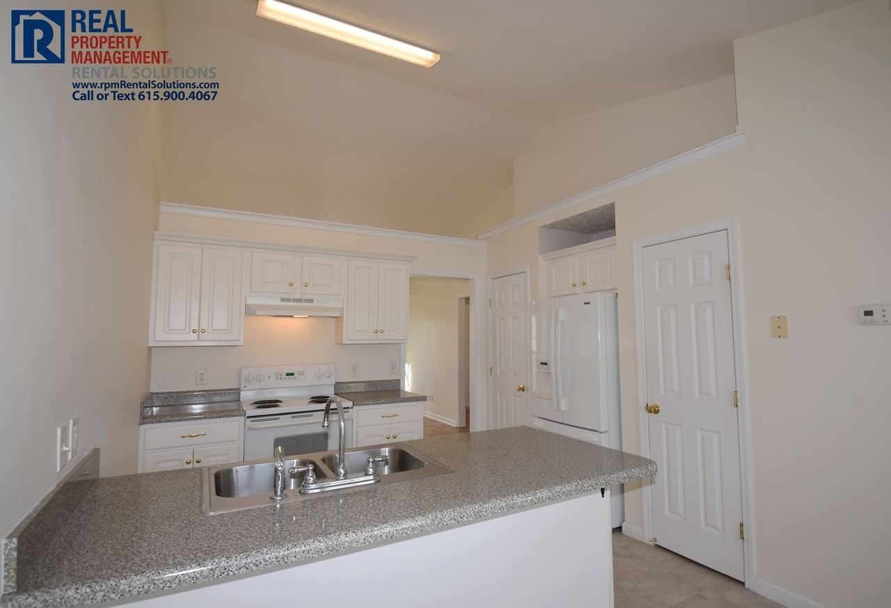 610 Seaford Ct - Photo 6 of 18