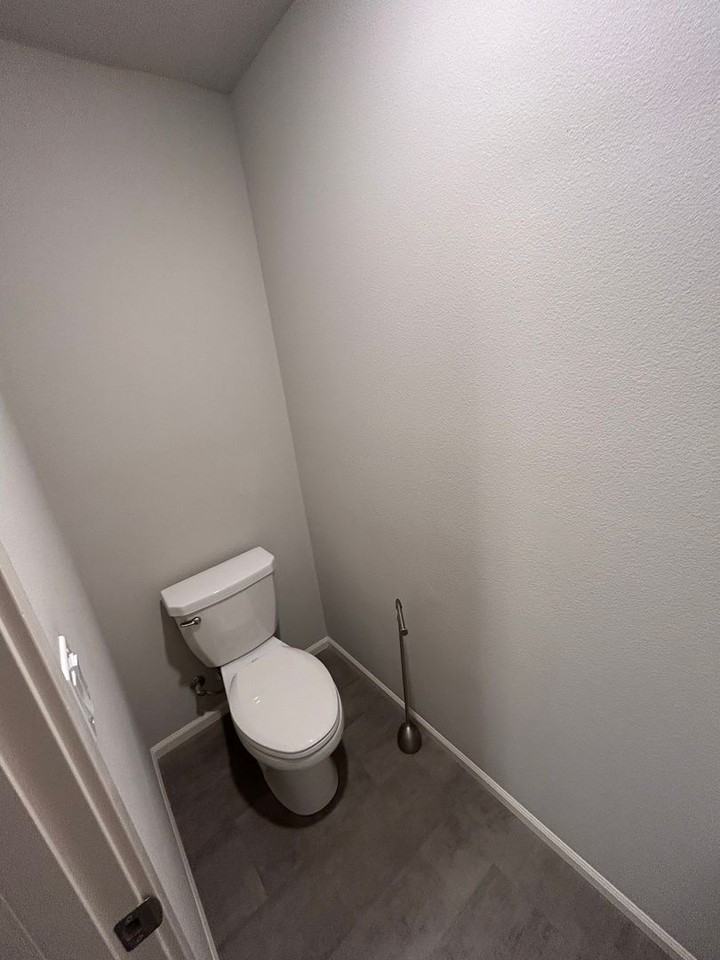 1672 Nw Landon St - Photo 5 of 12