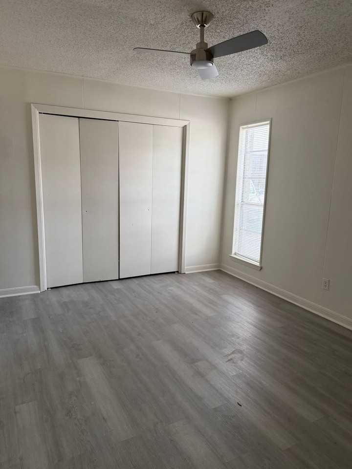 2021 Austin Ave - Photo 3 of 7