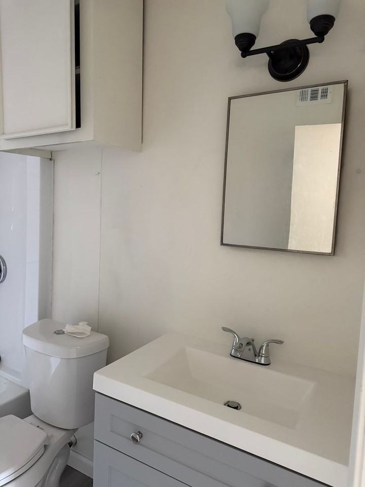 2021 Austin Ave - Photo 5 of 7