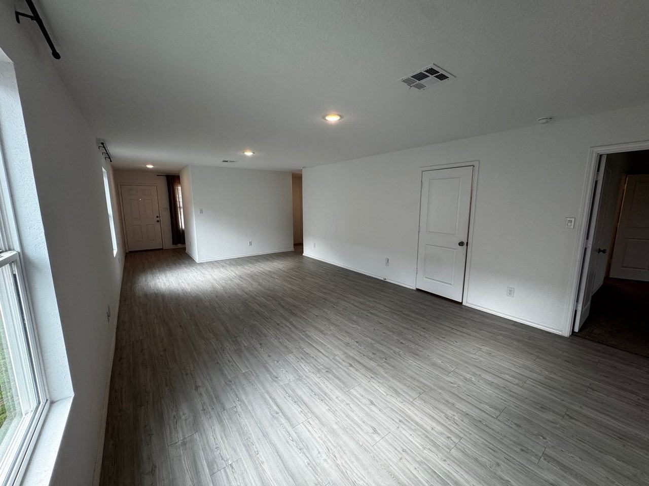 9820 Carome Mill Dr - Photo 6 of 24