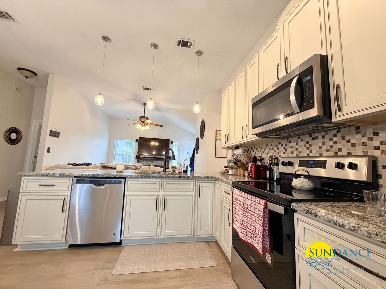 3042 Yorktown Cir - Photo 6 of 15