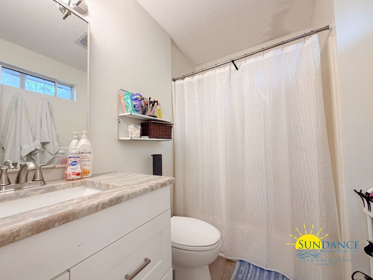 3042 Yorktown Cir - Photo 7 of 15