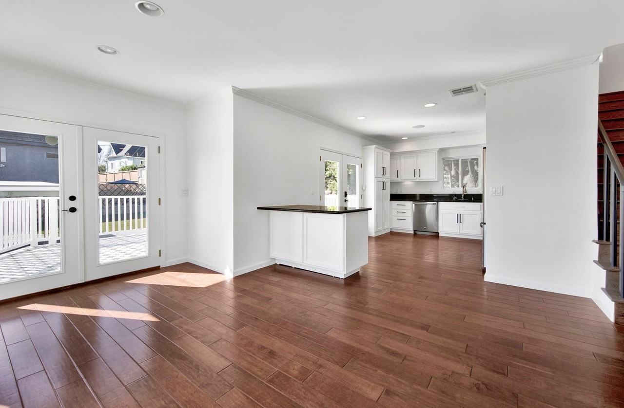 2124 Reservoir St - Photo 4 of 27