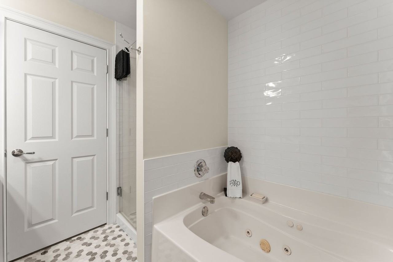 2507 Terrace Vw Nw - Photo 7 of 31