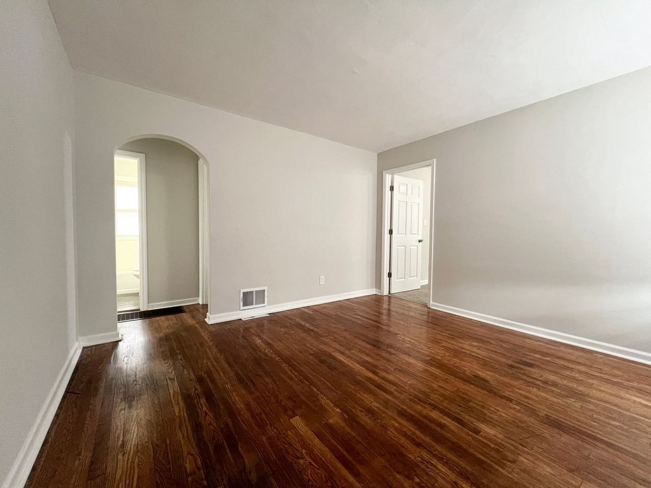 1465 W Duchesne Dr - Photo 3 of 16