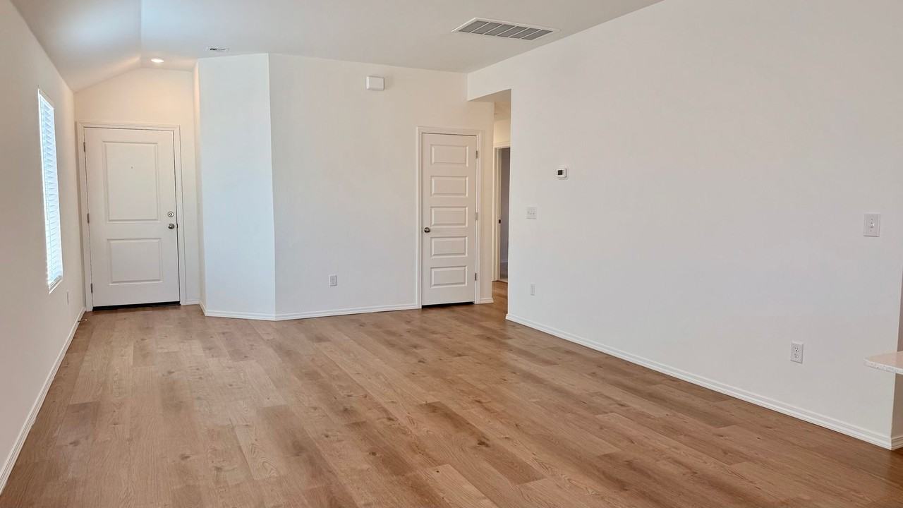 9313 Nw 128th St - Photo 3 of 21