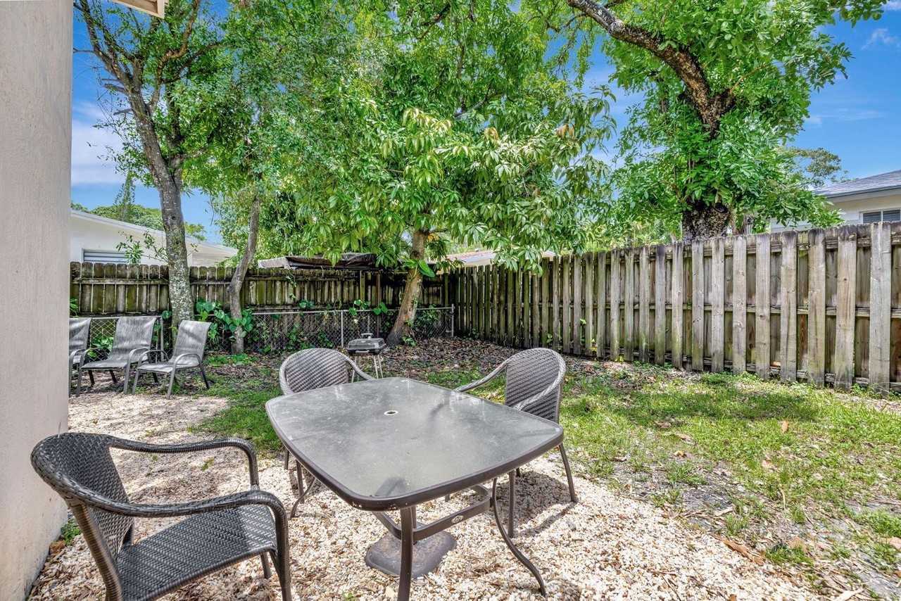 1816 Sw 21st St #0 - Photo 5 of 36