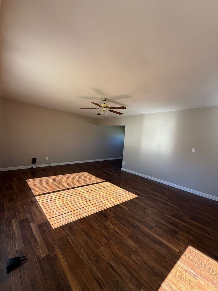 750 Palomar Ave - Photo 2 of 16