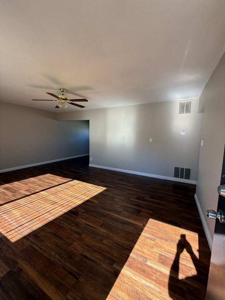 750 Palomar Ave - Photo 3 of 16