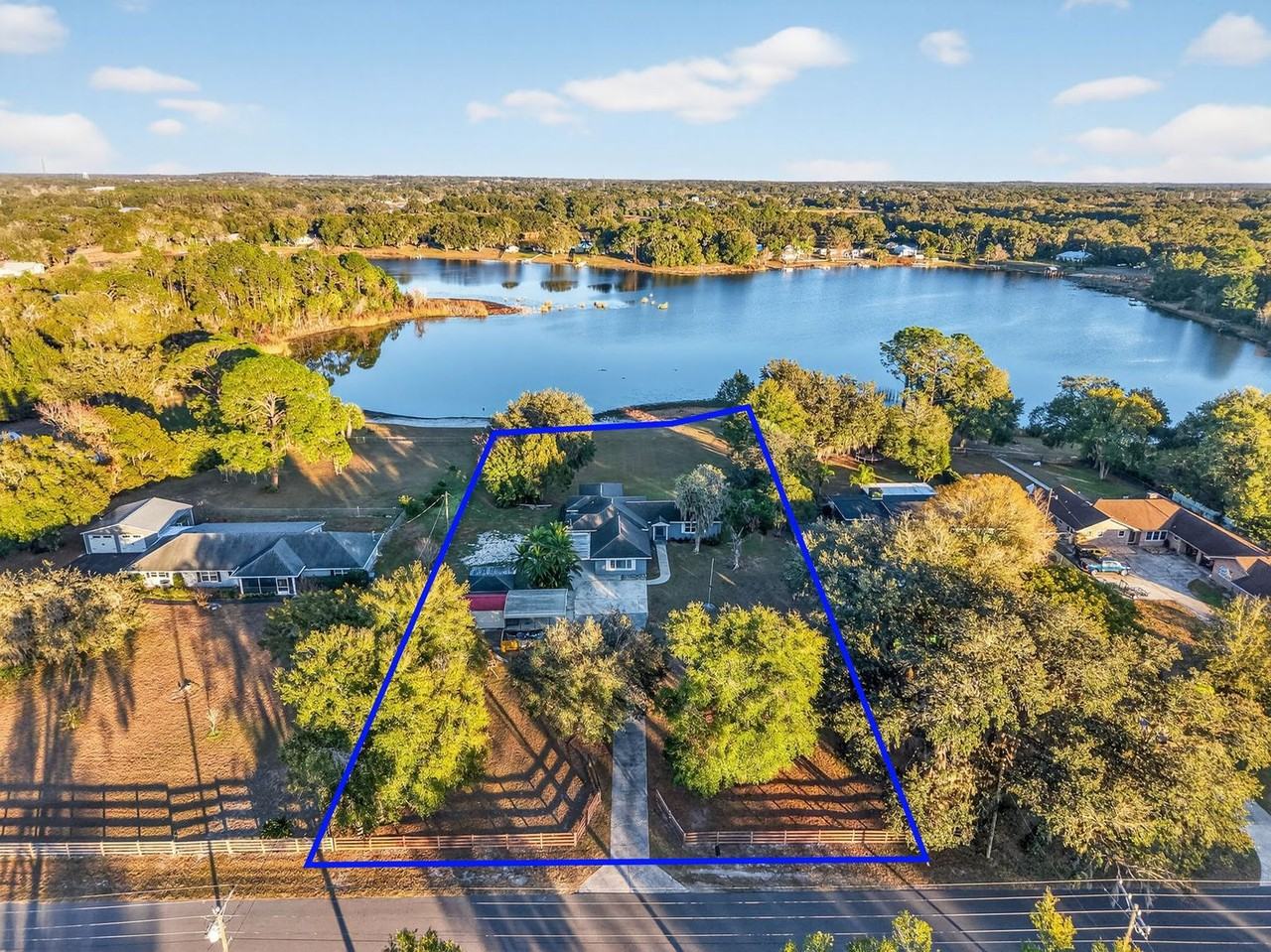 15821 Wilson Parrish Rd - Photo 4 of 40