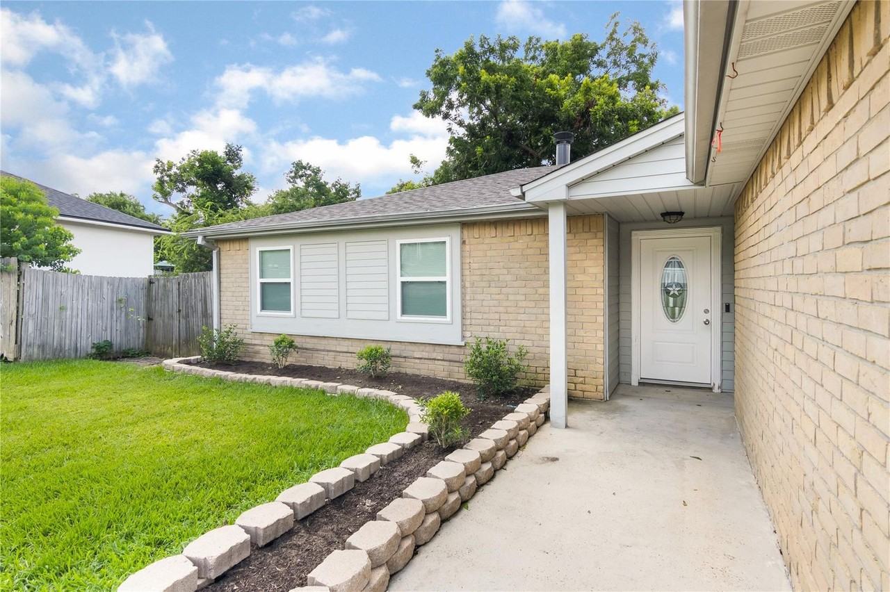 12757 Lake Conroe Hills Dr - Photo 3 of 30