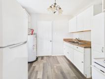 2606 Redwood Ave - Photo 1 of 1