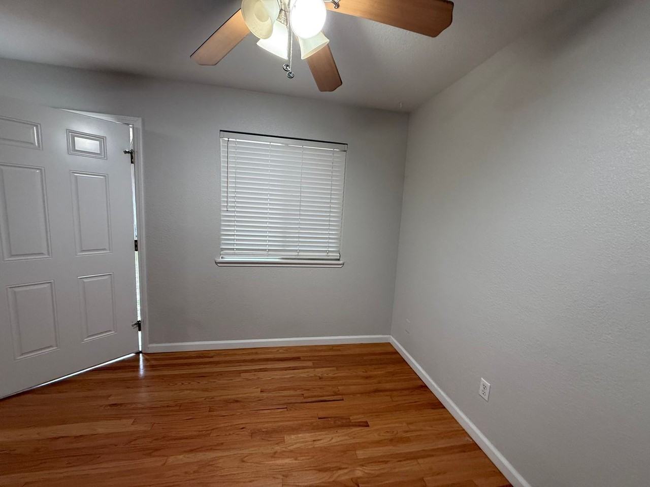 1608 Rockrose Rd - Photo 4 of 13