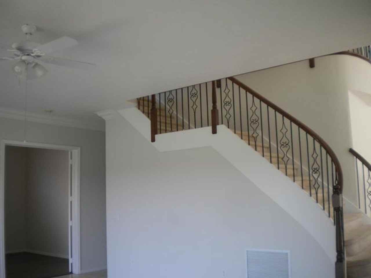 9615 Shepard Pl - Photo 4 of 20