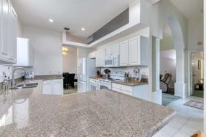 featured image of 1232 Avondale Ln