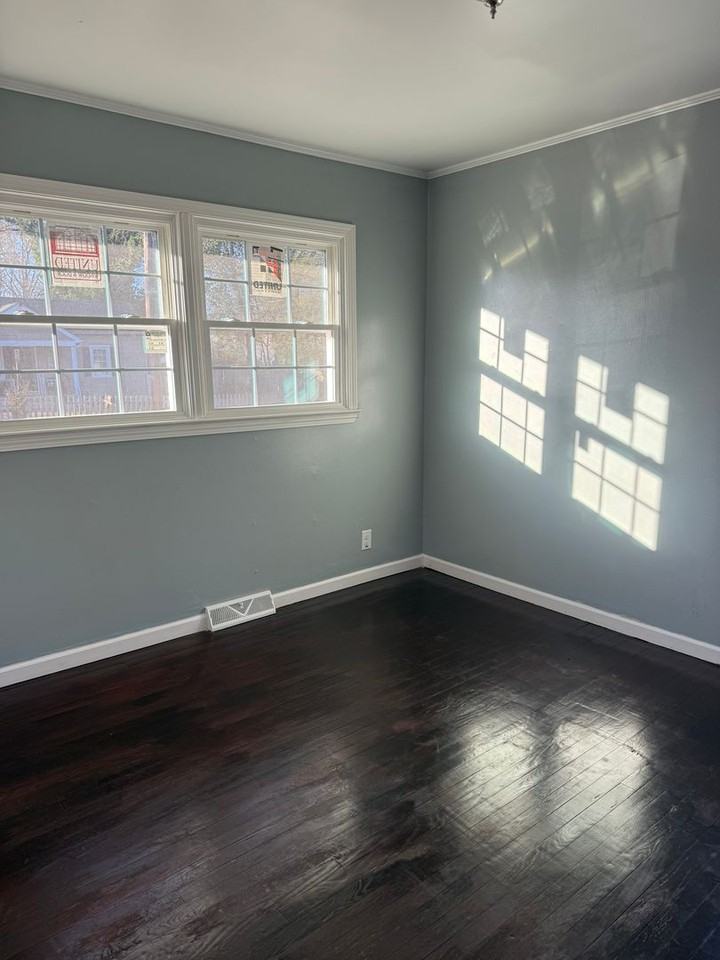 1609 17th St - Photo 5 of 8