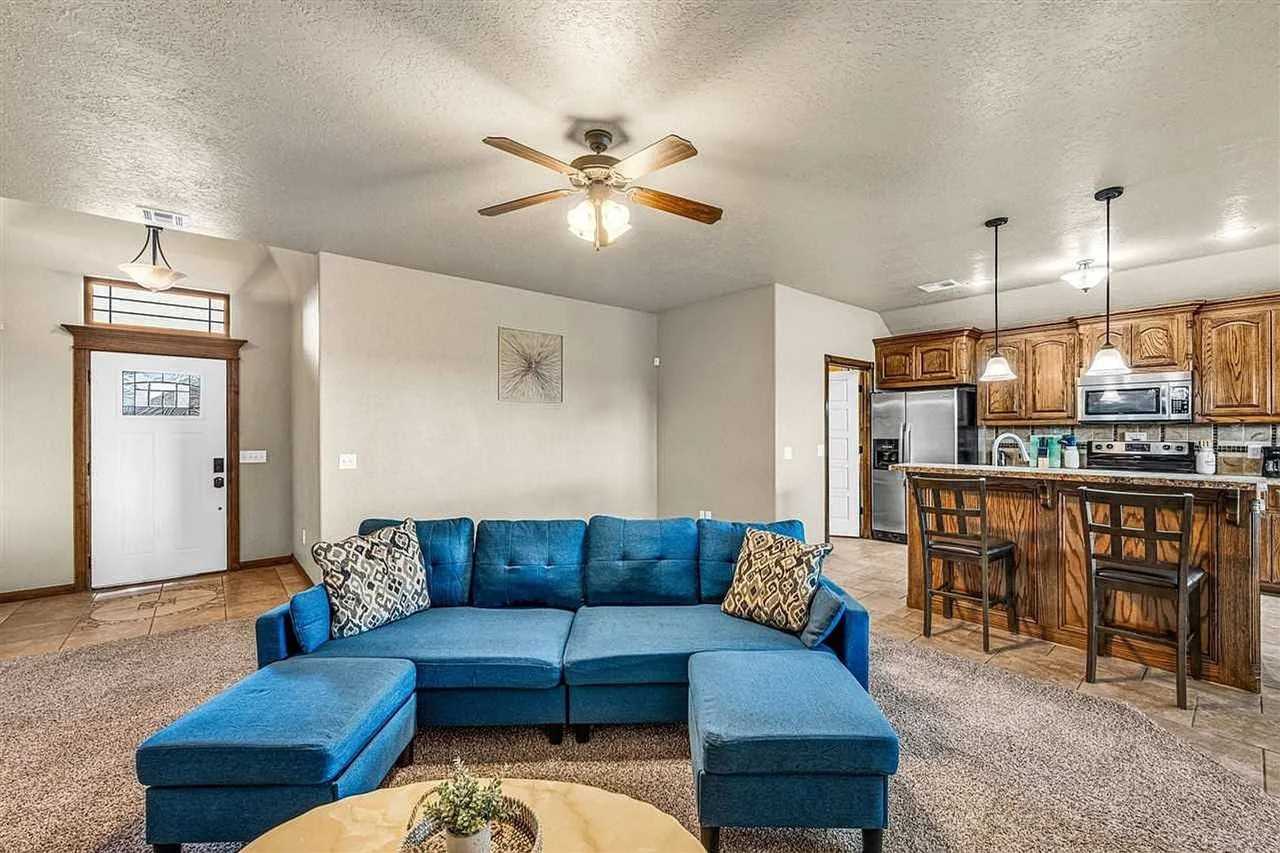 2307 Sw Rolling Hills Pl - Photo 4 of 17