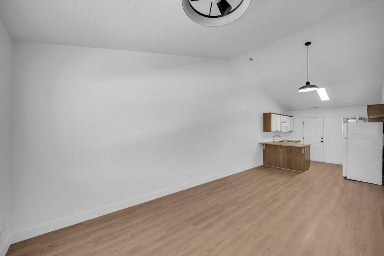 700 N Main St #L6 - Photo 6 of 22